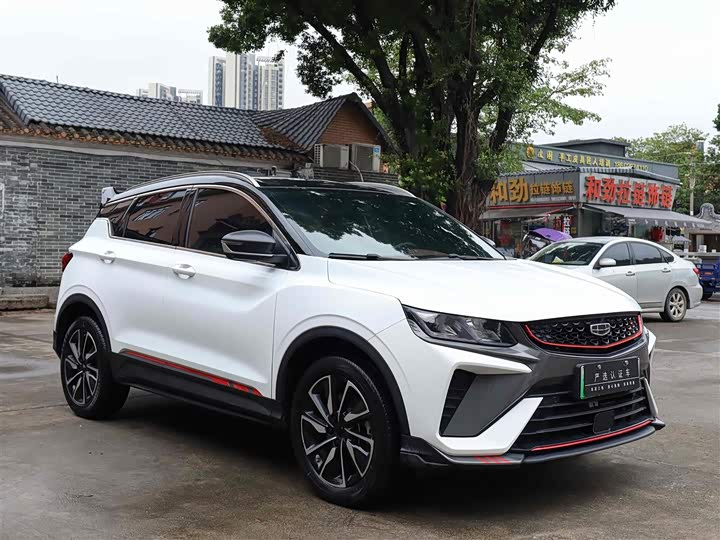 Фото 3 - Geely Coolray Hybrid