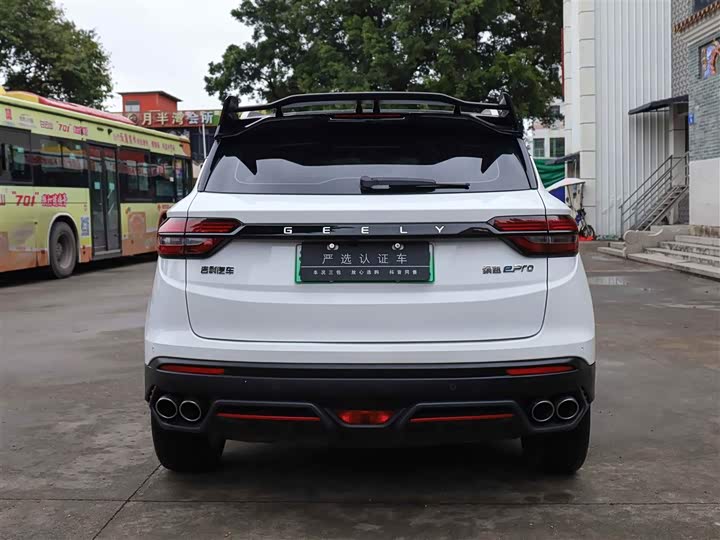 Фото 8 - Geely Coolray Hybrid