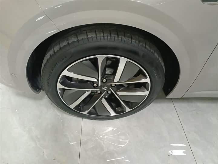 Фото 23 - LiXiang L6