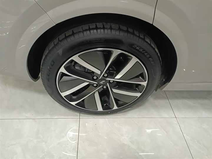 Фото 26 - LiXiang L6