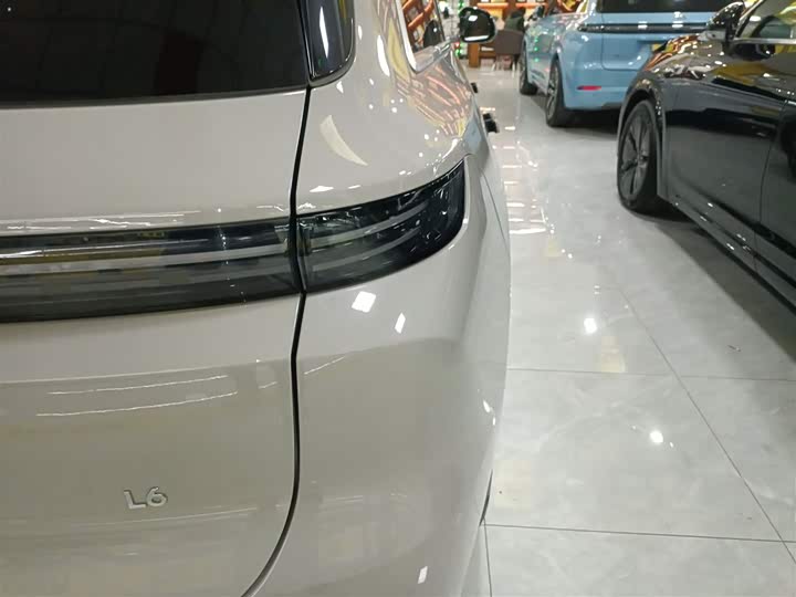 Фото 8 - LiXiang L6