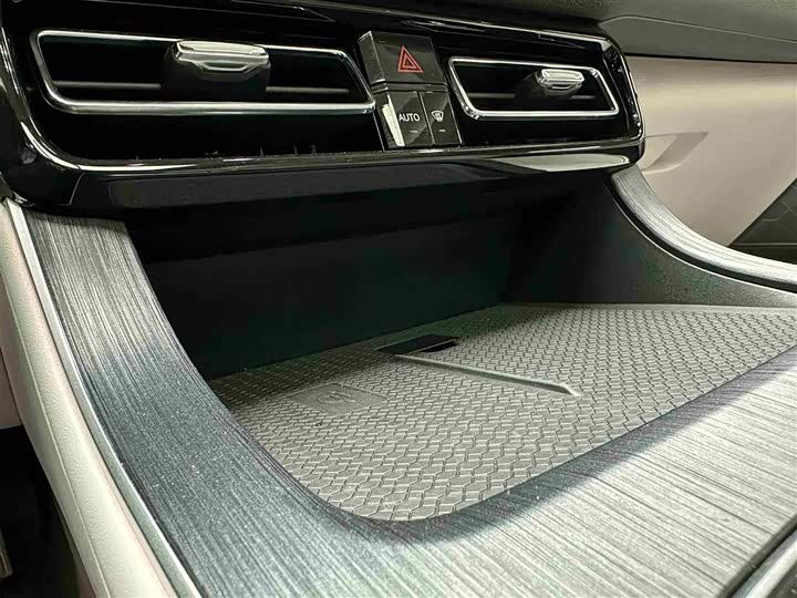 Фото 16 - GAC Trumpchi GS8