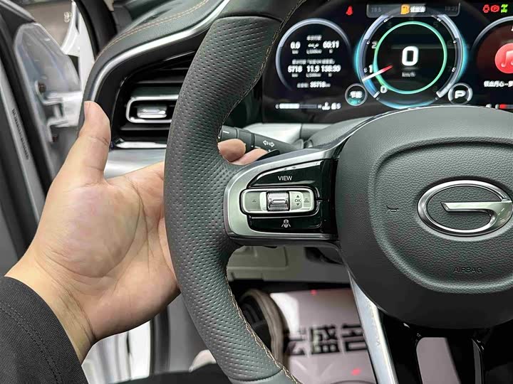 Фото 21 - GAC Trumpchi GS8