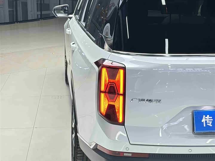 Фото 31 - GAC Trumpchi GS8