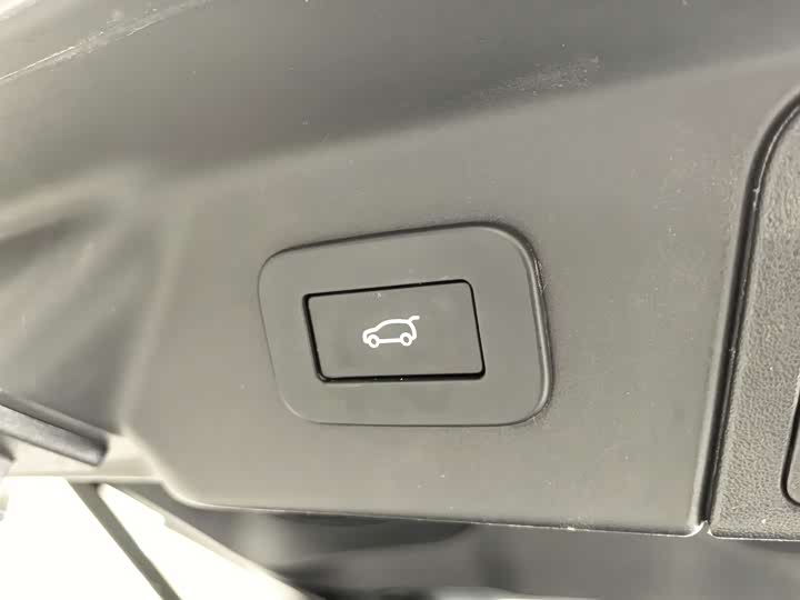 Фото 13 - Land Rover Range Rover Velar