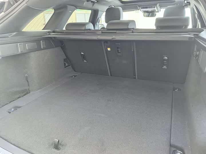 Фото 14 - Land Rover Range Rover Velar