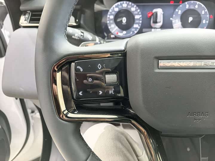 Фото 22 - Land Rover Range Rover Velar