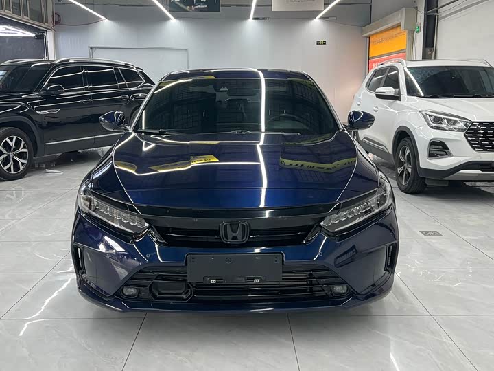 Фото 2 - Honda Inspire