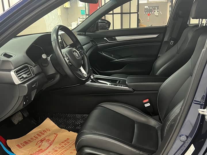 Фото 4 - Honda Inspire