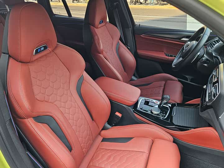 Фото 10 - BMW X3 M