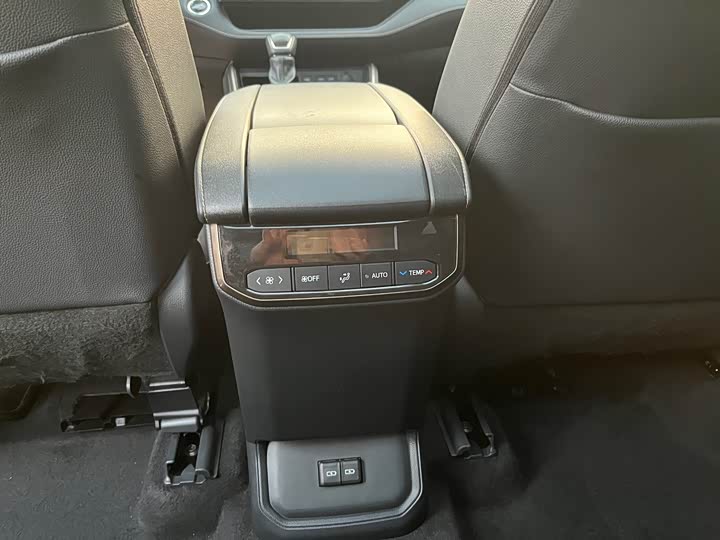 Фото 19 - Toyota Highlander