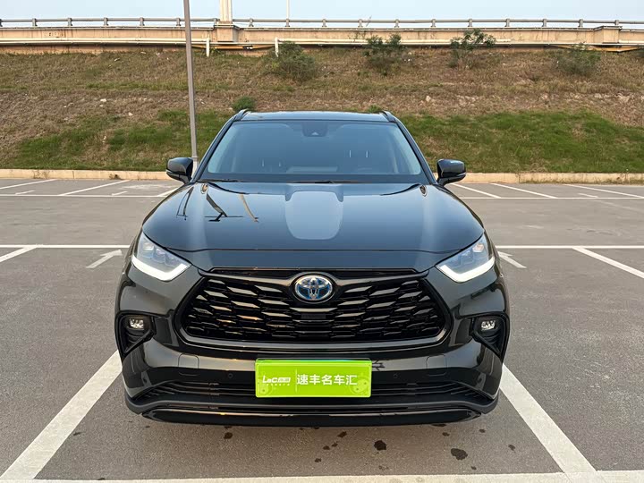 Фото 3 - Toyota Highlander