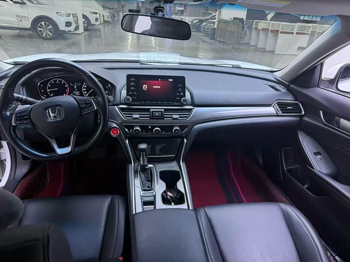 Фото 5 - Honda Accord