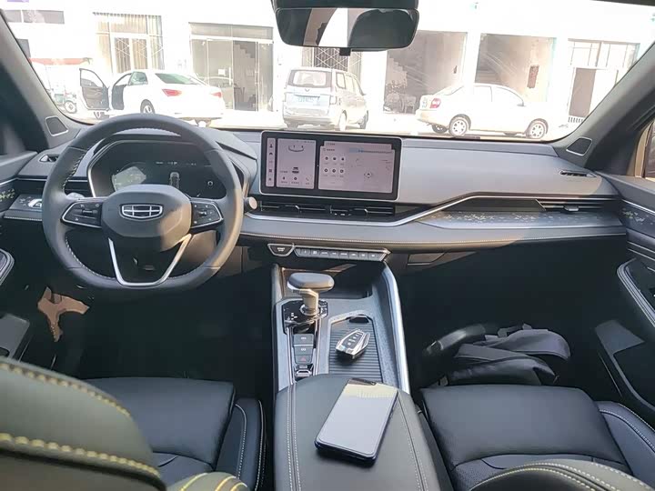 Фото 10 - Geely Preface