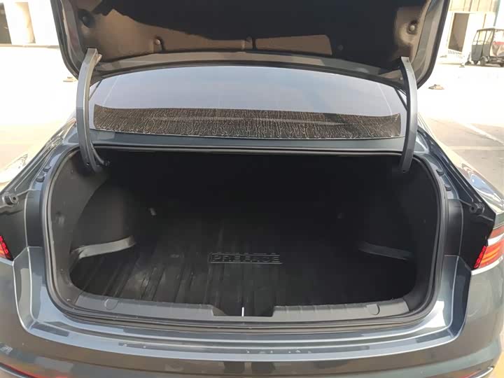 Фото 19 - Geely Preface