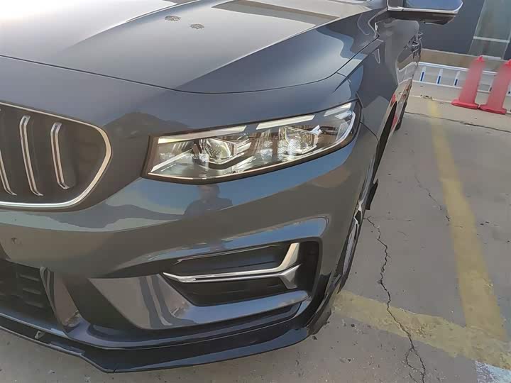 Фото 24 - Geely Preface