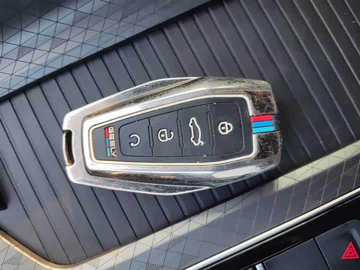 Фото 9 - Geely Preface