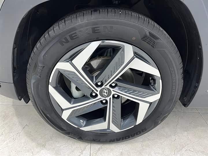 Фото 19 - Hyundai Tucson L