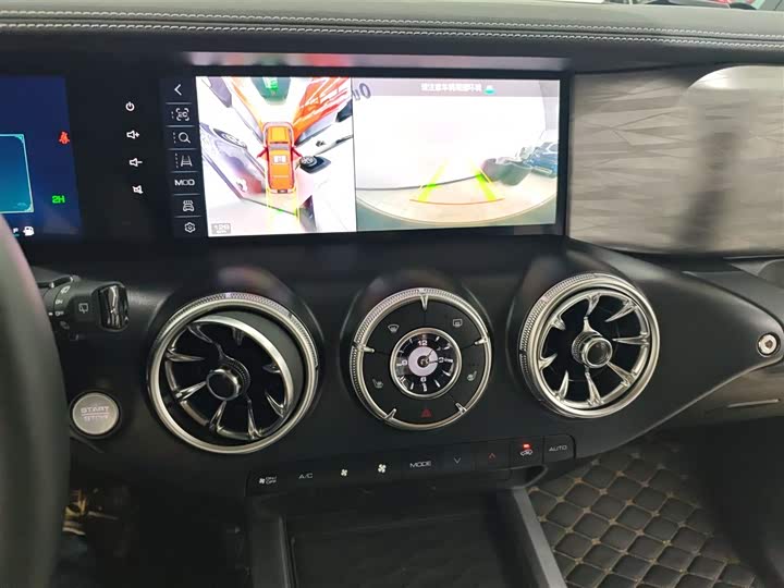 Фото 13 - Tank 300