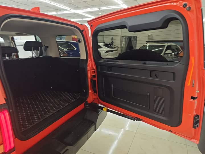 Фото 19 - Tank 300