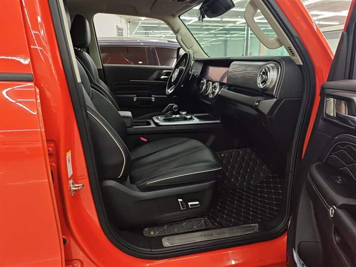 Фото 25 - Tank 300