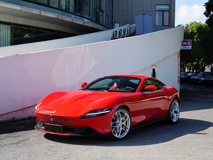 Фото 1 - Ferrari Roma