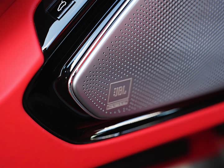 Фото 15 - Ferrari Roma