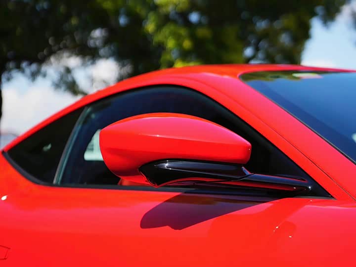 Фото 3 - Ferrari Roma