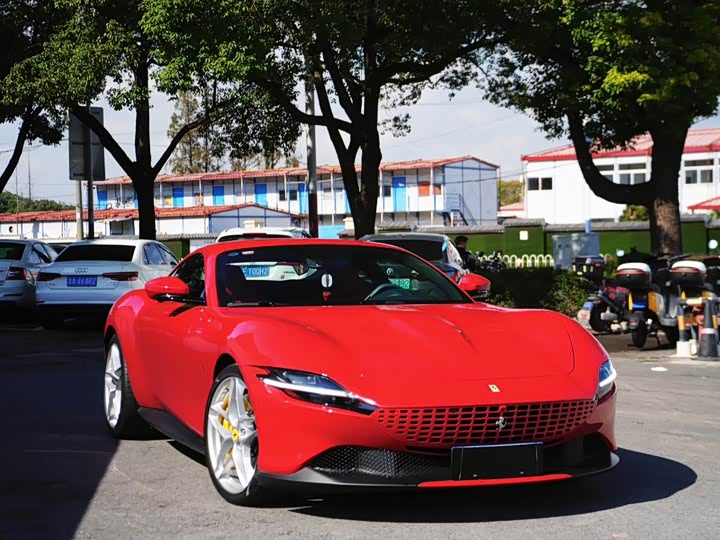 Фото 5 - Ferrari Roma