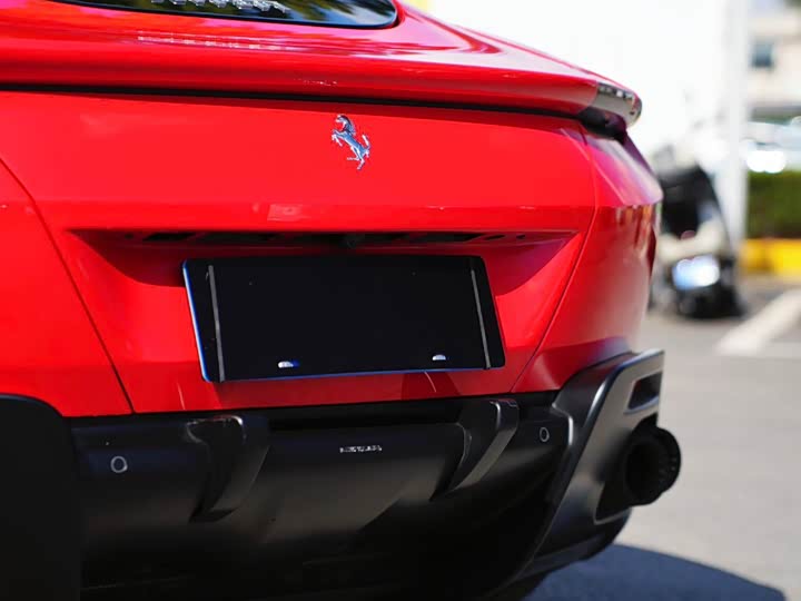 Фото 8 - Ferrari Roma