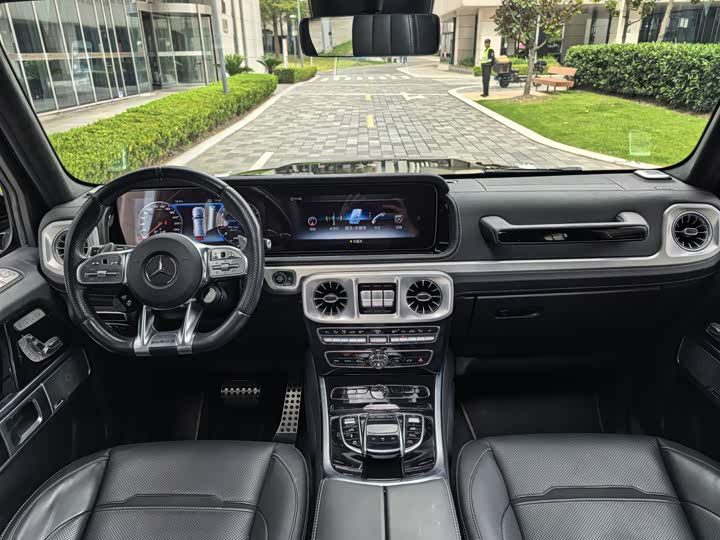 Фото 17 - Mercedes-Benz G-Class AMG