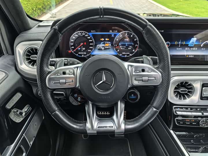 Фото 19 - Mercedes-Benz G-Class AMG