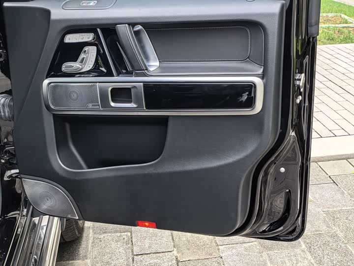 Фото 34 - Mercedes-Benz G-Class AMG