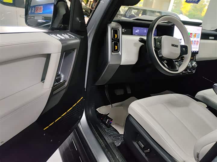 Фото 16 - Chery iCar V23