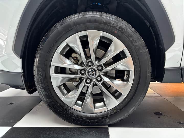 Фото 4 - Toyota Wildlander