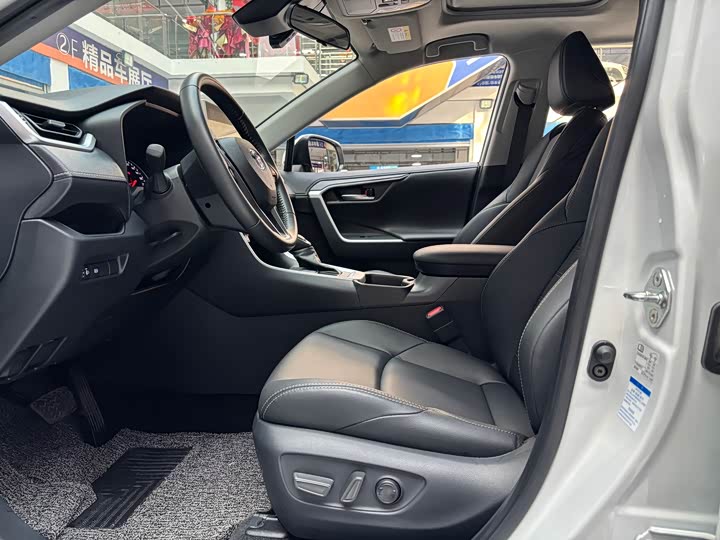 Фото 5 - Toyota Wildlander