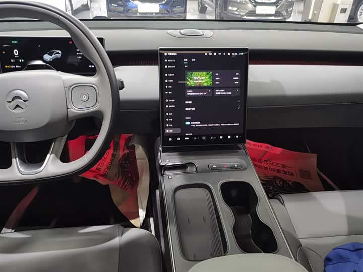 Фото 13 - Nio ET5