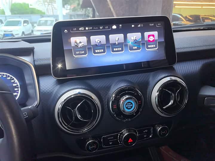 Фото 13 - BAIC Beijing BJ40