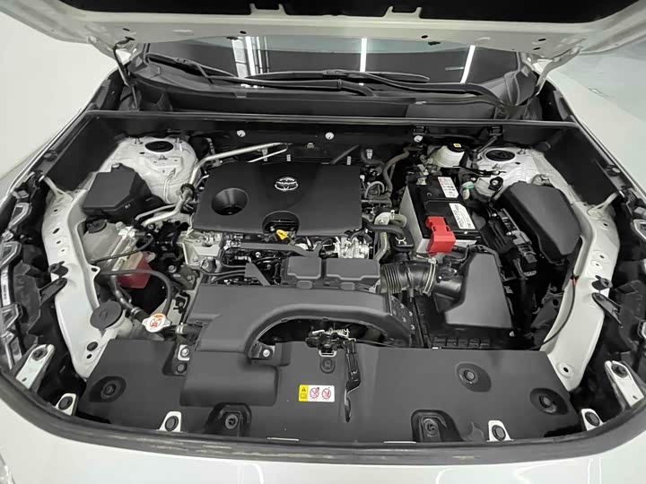 Фото 28 - Toyota RAV4