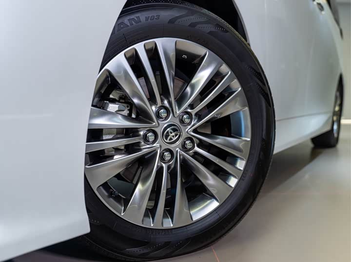 Фото 5 - Toyota Alphard