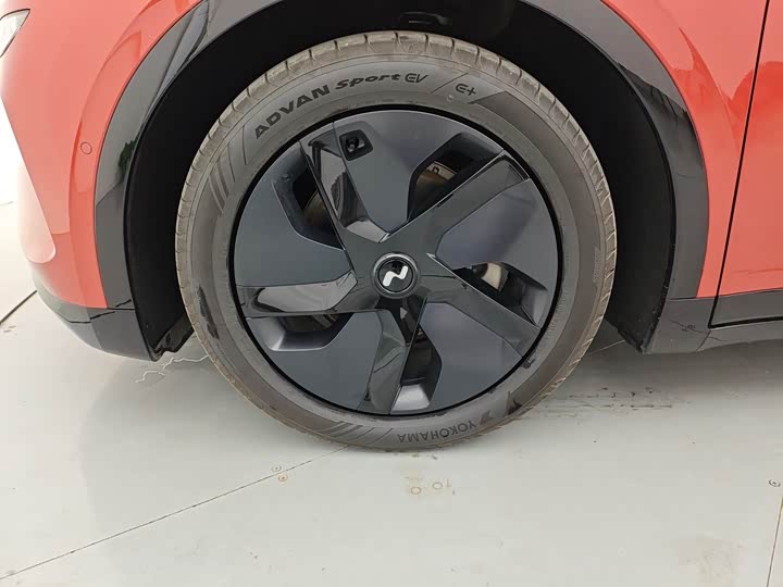 Фото 12 - Nio Onvo L60