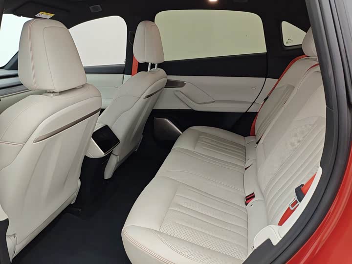 Фото 14 - Nio Onvo L60