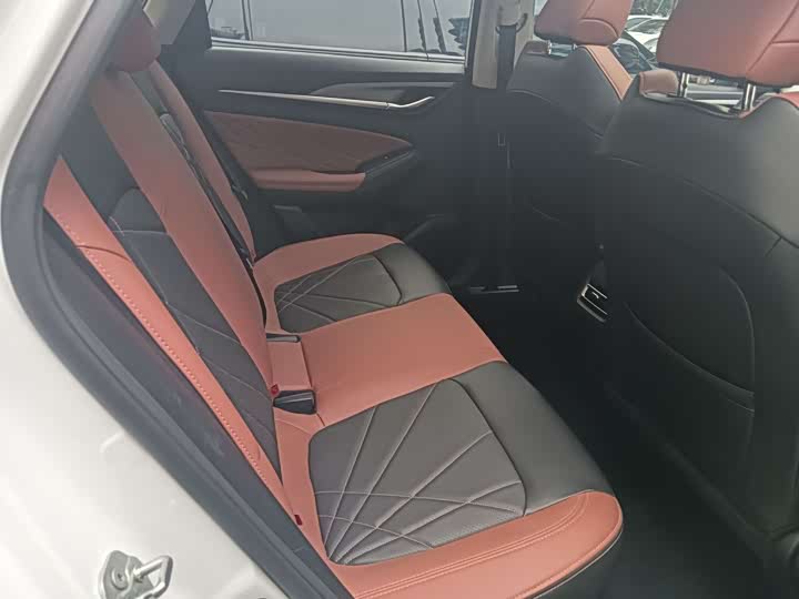 Фото 10 - Changan Eado Plus