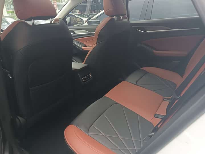 Фото 11 - Changan Eado Plus