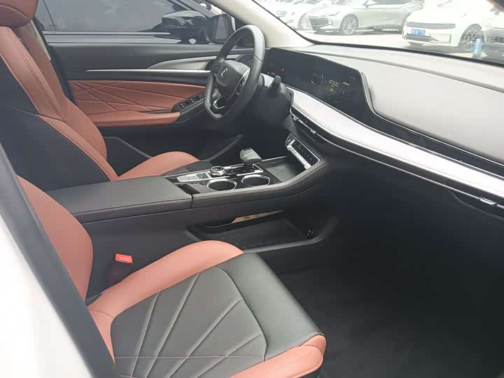 Фото 9 - Changan Eado Plus