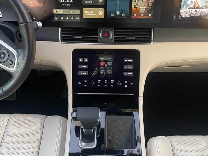 Фото 12 - LiXiang One