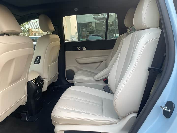 Фото 8 - LiXiang One