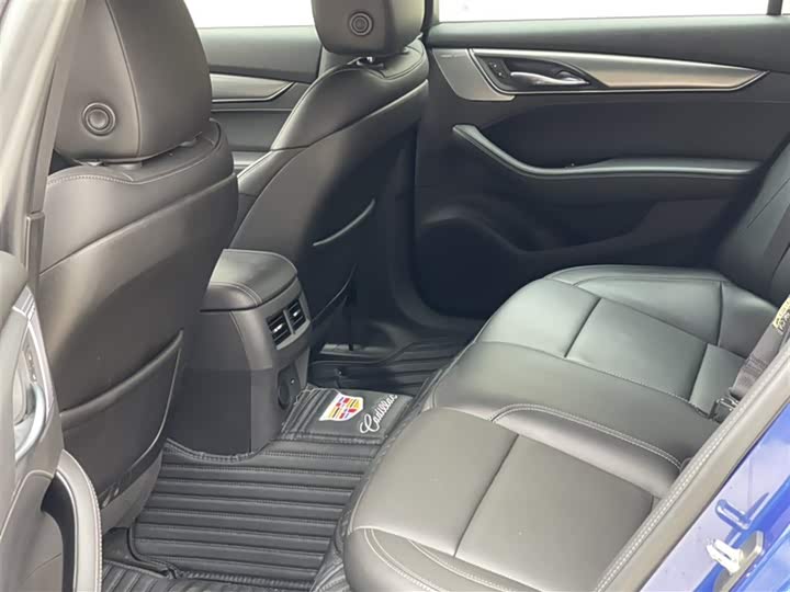 Фото 10 - Cadillac CT5