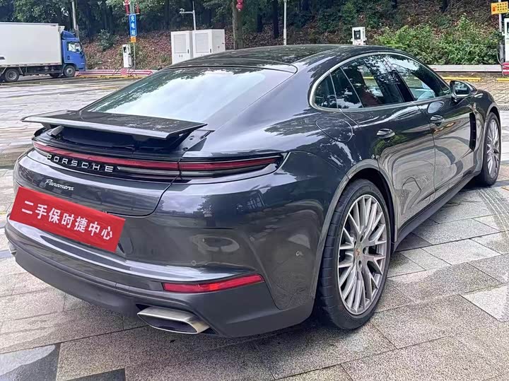 Фото 3 - Porsche Panamera
