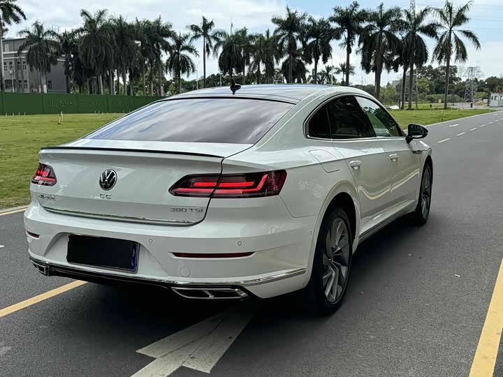 Фото 6 - Volkswagen CC